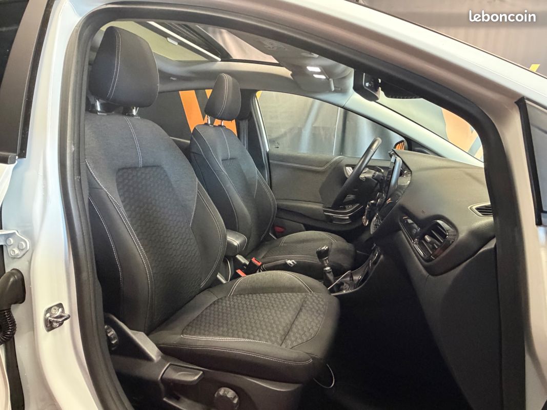 Ford puma 1.0 125 ch hybrid mhev titanium / toit ouvrant / entretien constructeur / cam de recul (image 8)