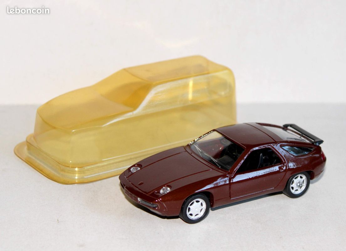 Solido 1/43 n° 1525 porsche 928 gt, voiture sport, automobile miniature replique (image 1)