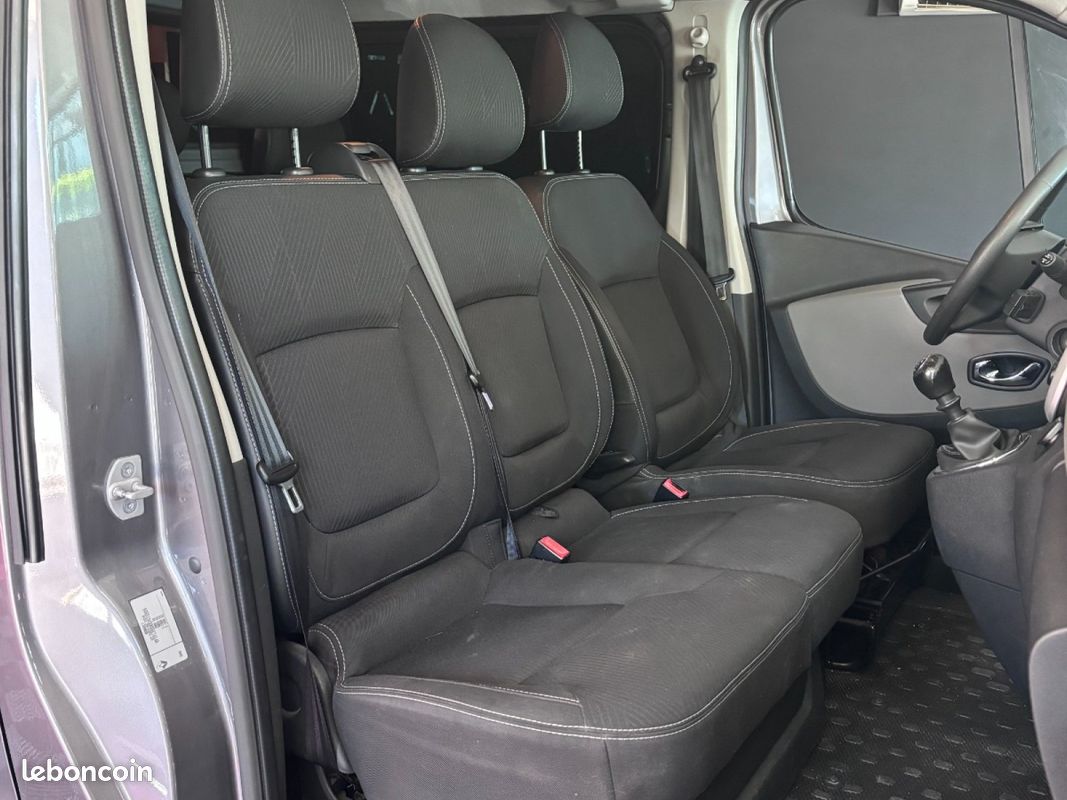 Renault trafic fourgon gn l2h1 1200 kg dci 145 energy e6 confort (image 11)