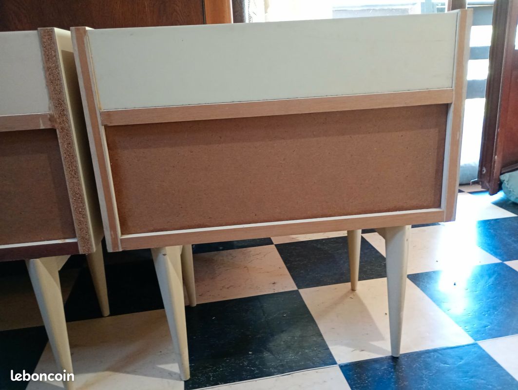 URGENT A SAISIR AVANT LE 19 SEPTEMBRE Lot de 2 tables de chevet bois laqué blanc crème (image 5)