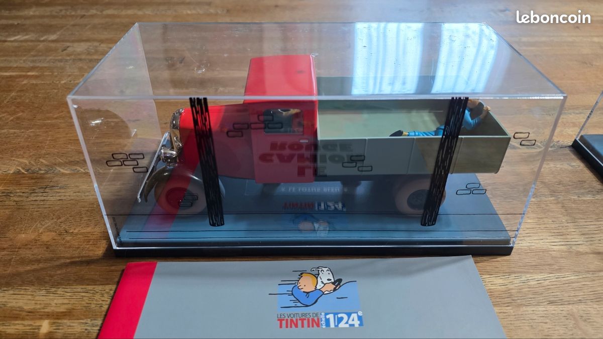 VOITURE TINTIN 1/24 - Hachette - La Voiture Pour Nanking - N° 15 EUR 35