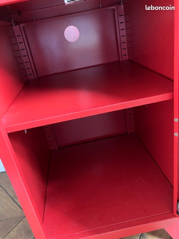 Bureau IKEA métallique rouge (image 3)