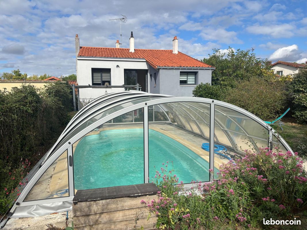 Maison 5 pièces 134 m² · à La Chaize-le-Vicomte · 134 m² · 254 000 €
