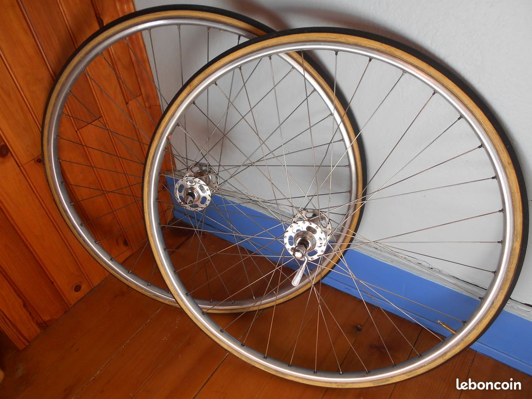 Paire De Moyeux Campagnolo Record – Petites Flasques – Occasion, Bon état