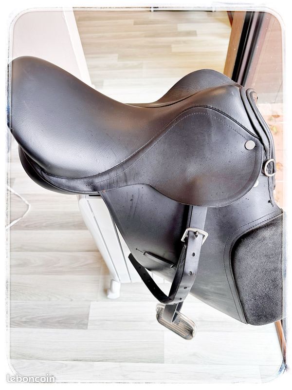 Selle équitation T16 (image 1)