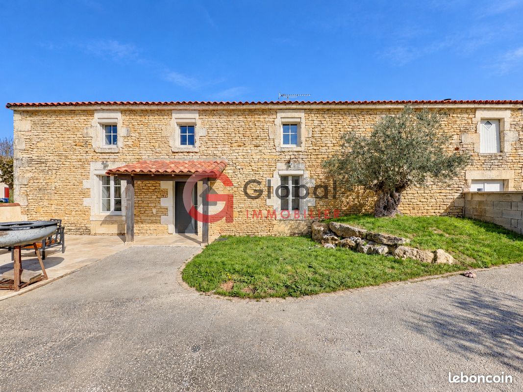 Maison 5 pièces 129 m² · à Saint-Sigismond · 129 m² · 220 000 €