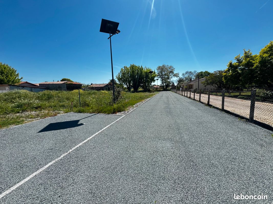Terrain 700 m² · à Ambarès-Et-Lagrave · 179 000 €