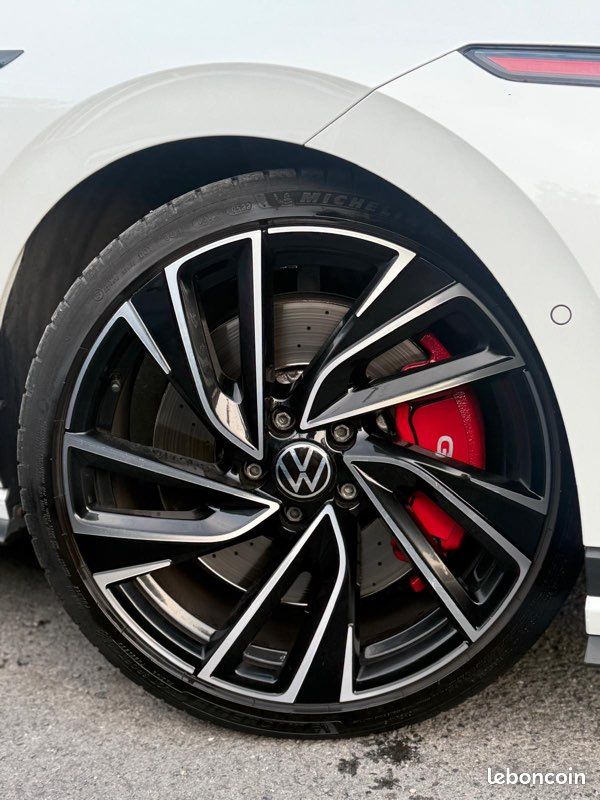 ✨Volkswagen Golf 8 GTI : Clubsport/2.0TSi 300Cv/dsg7/1main/Magnifique configuration/Full options/Garantie 1an/Très propre (image 11)