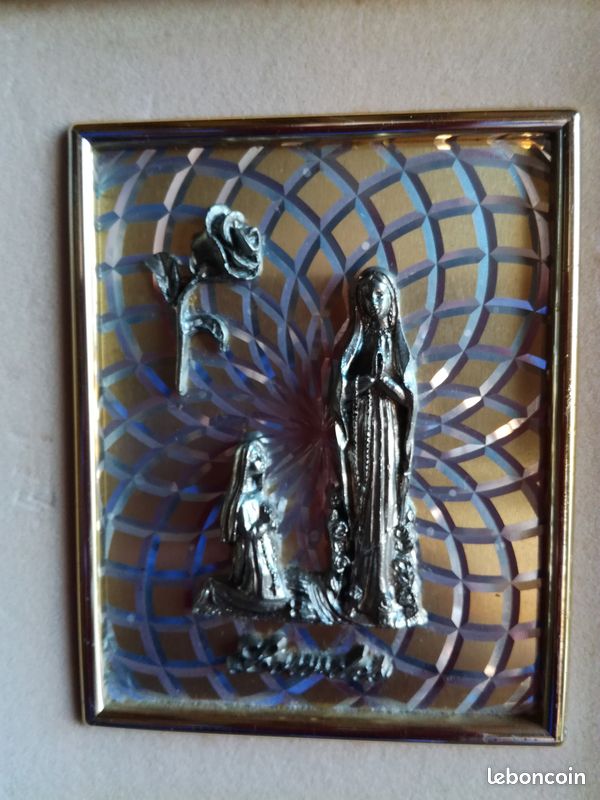 Cadre de Notre Dame de LOURDES et Bernadette (image 2)
