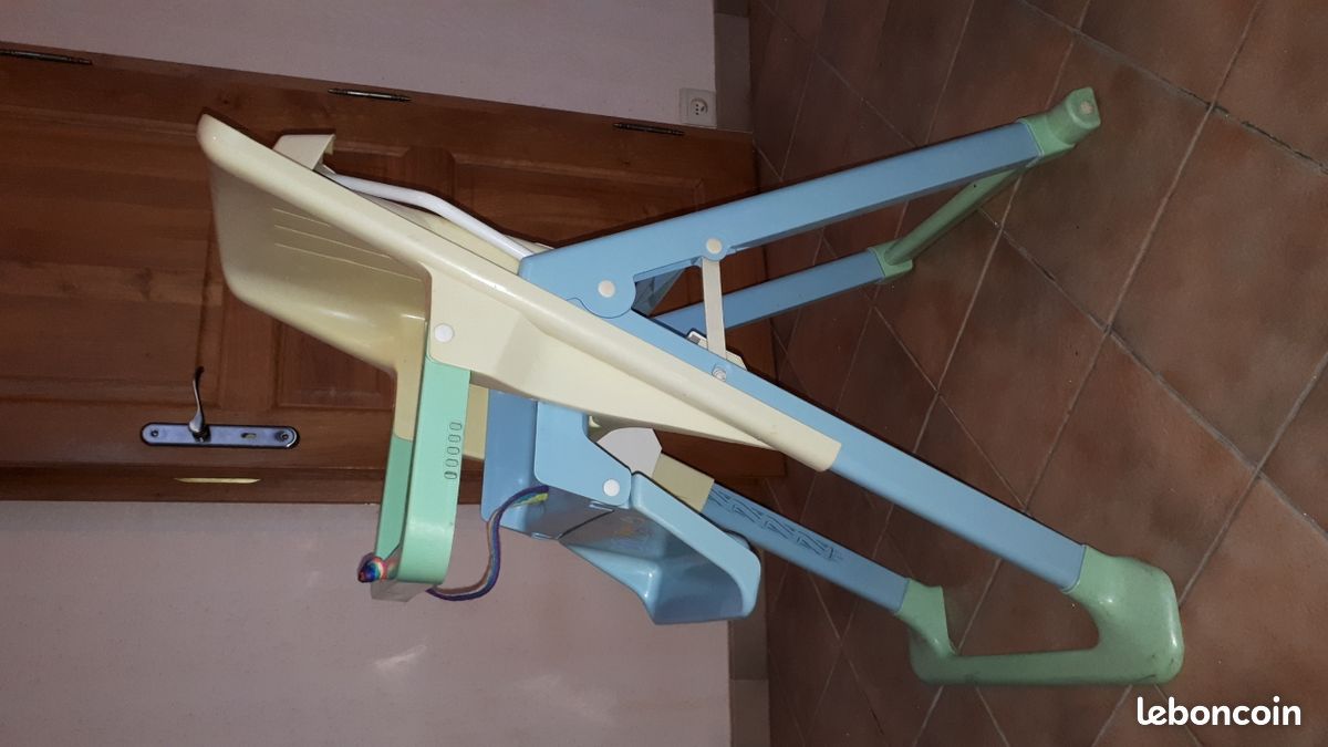 Chaise haute (image 3)