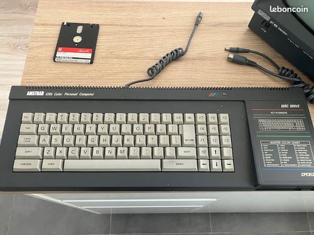 Ordinateur Vintage Amstrad PC2086S De 1988 – En Bon état De Fonctionnement