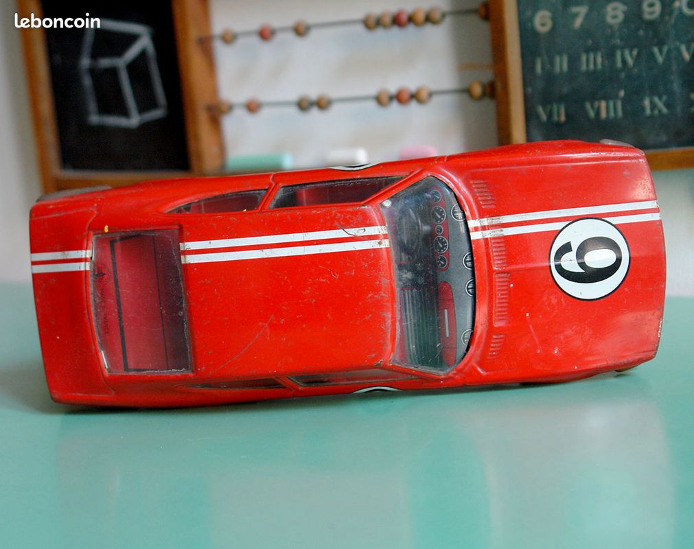 Fiat Dino en boite d'origine Joustra jouet ancien en tôle