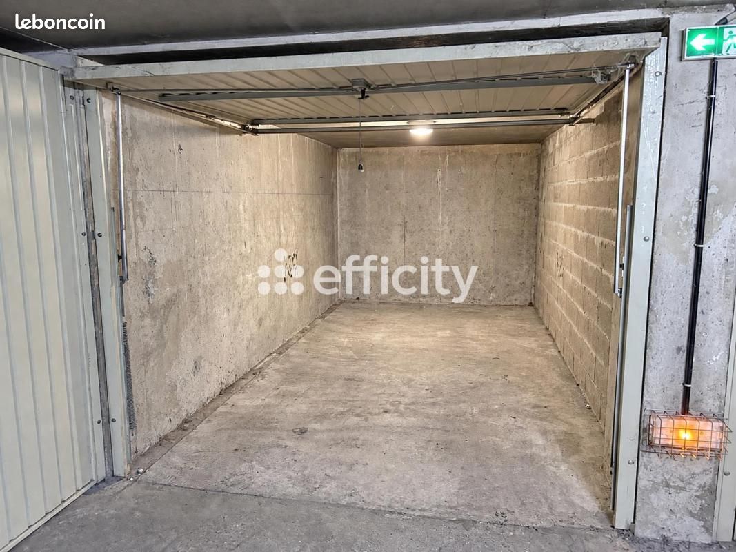 Parking 13 m² · à Villeurbanne · 13 m² · 23 000 €