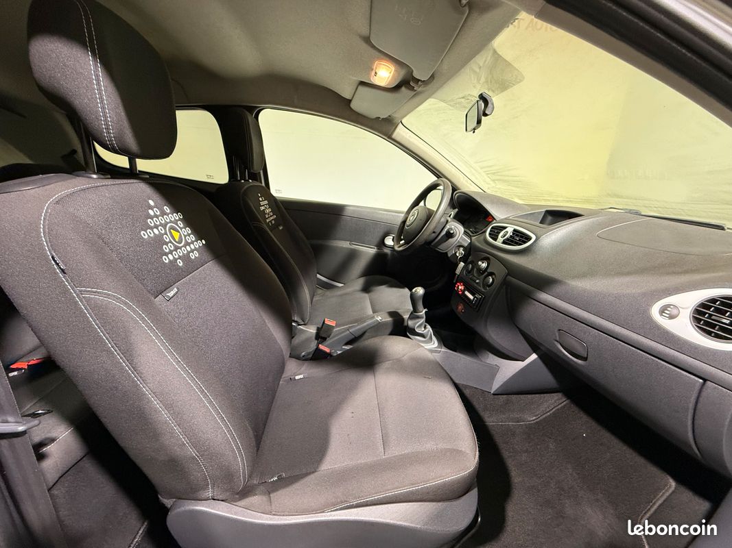 Clio 1.2 75 cv ( visio et livraison possible ) (image 5)