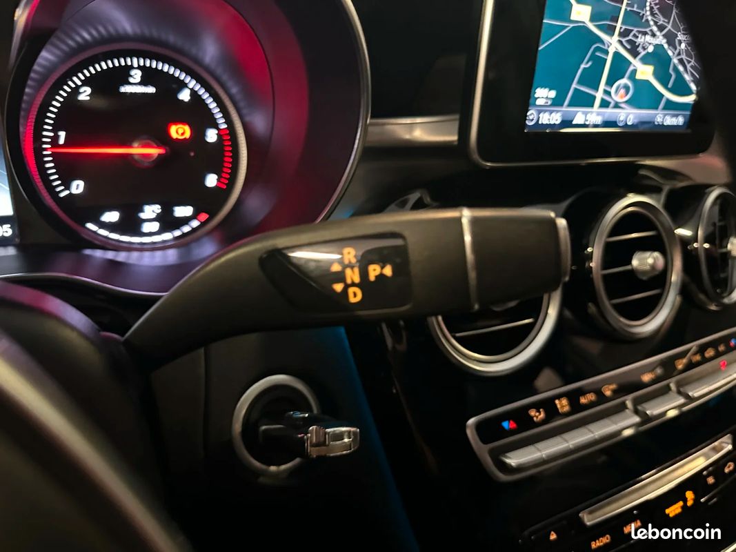 MERCEDES CLASSE C BREAK 220 d 9G-Tronic 4Matic Fascination / TOIT OUVRANT / CAMERA (image 28)