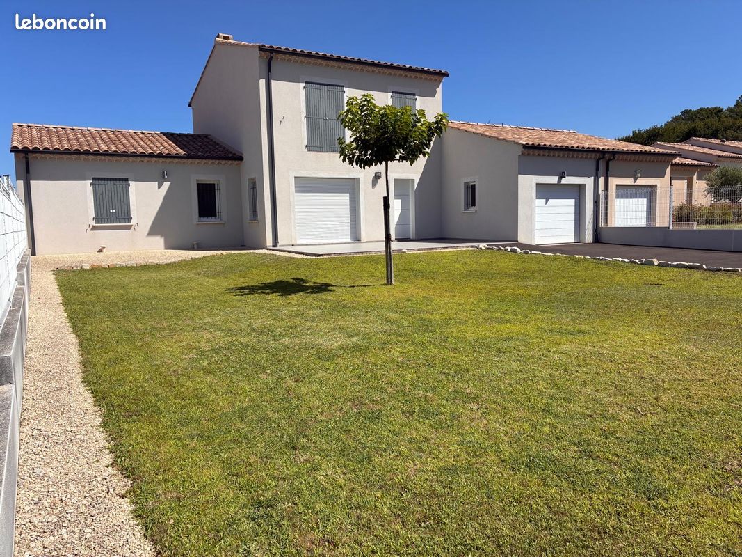 Maison 6 pièces 128 m² · à Saint-Paul-Trois-Châteaux · 128 m² · 420 000 €