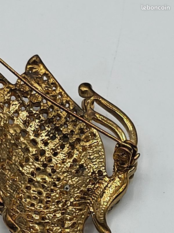 Vintage Broche Noeud Papillon Métal Doré Strass Vintage Broche Noeud Papillon Métal Doré Strass