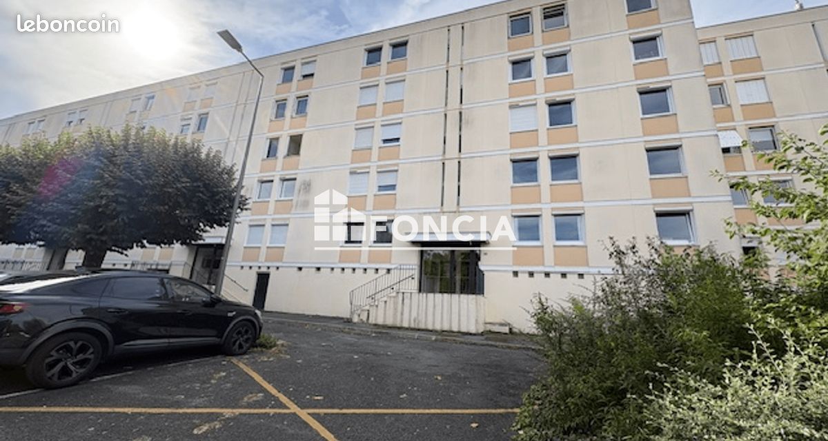 Appartement 5 pièces 113 m² · à Poitiers · 113 m² · 945 €/mois