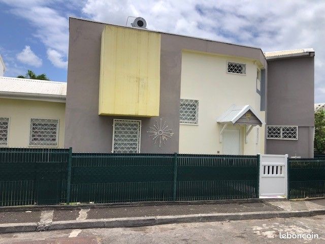 Maison 4 pièces 120 m² · à Baie-Mahault · 120 m² · 1 300 €/mois