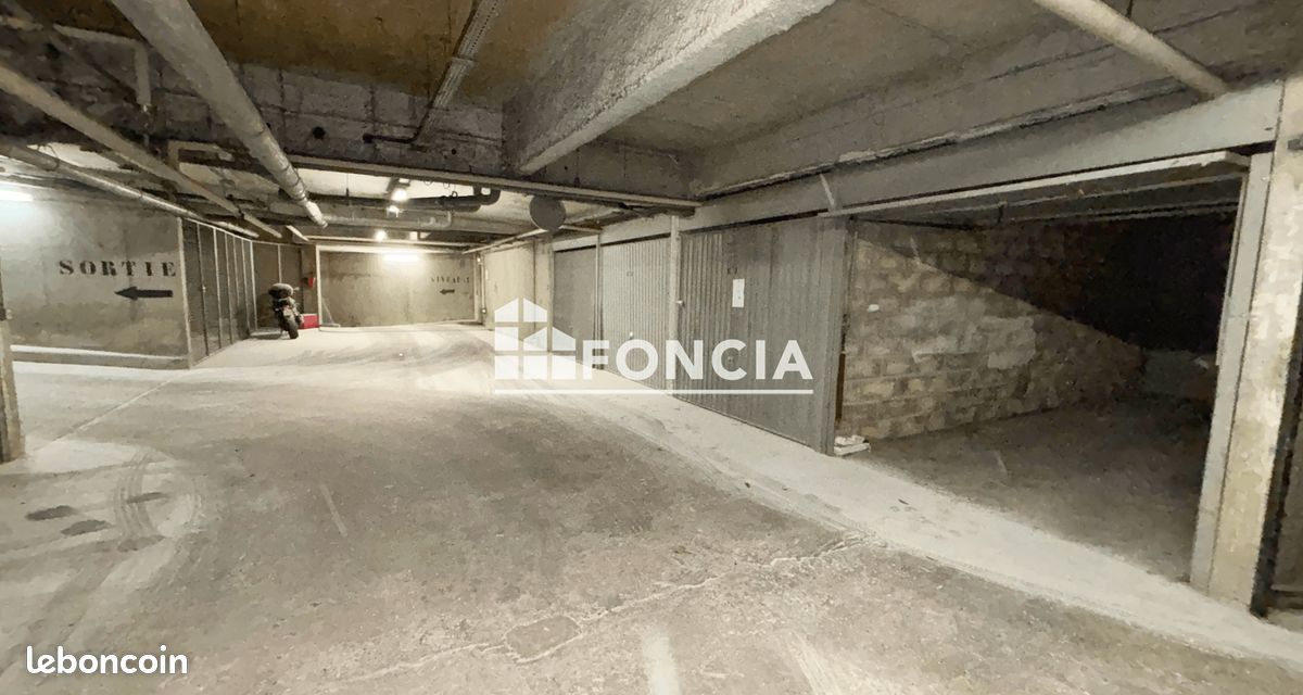 Parking · à Sceaux · 110 €/mois