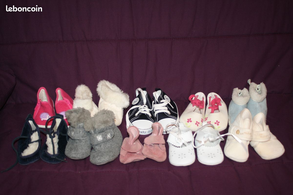 Lot de 10 bottons, chaussons naissance T18 à 20 (image 1)