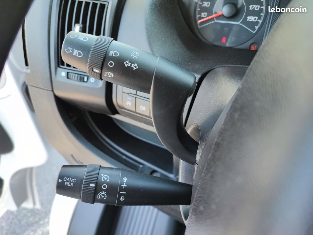 CITROEN JUMPER FOURGON L1H1 BLUEHDi 120 SS BVM6 DRIVER (image 8)