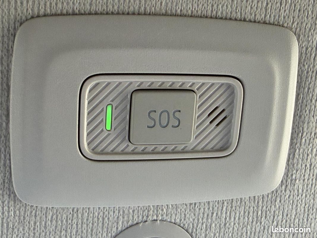 Dacia jogger 1.6 hybride 140 7pl automatique + camera de recul + gps + alerte angle mort (image 23)