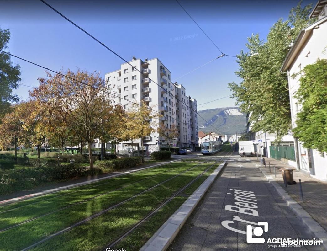 Local commercial 1 pièce 62 m² · à Grenoble · 62 m² · 897 €/mois