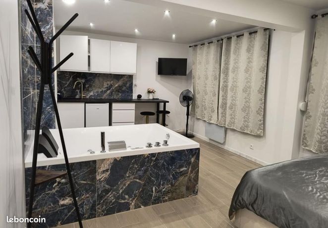 Studio 1 pièce 25 m²
