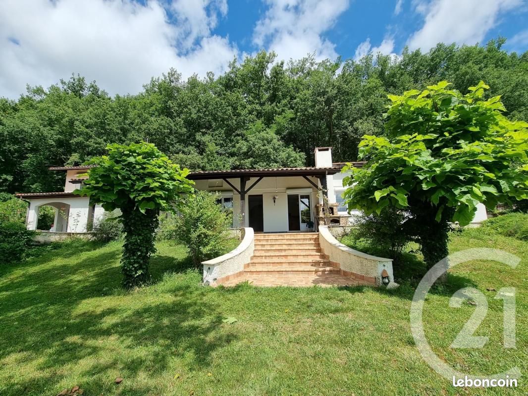 Maison 7 pièces 203 m² · à Laplume · 203 m² · 219 900 €