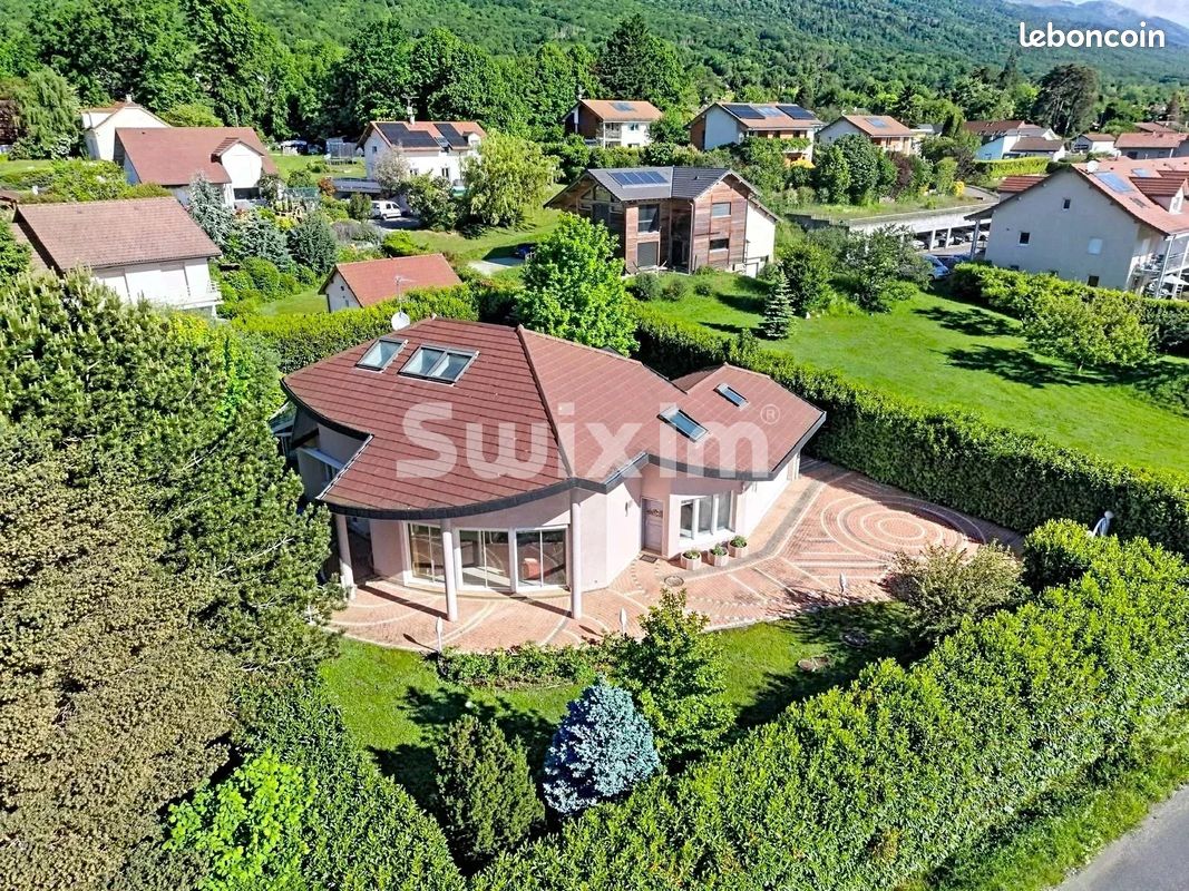 Maison 8 pièces 202 m² · à Sergy · 202 m² · 1 090 000 €