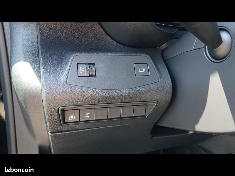 Citroen Berlingo Van XL 950kg BlueHDi 130ch S&S EAT8 Pack Premium Connect (image 26)