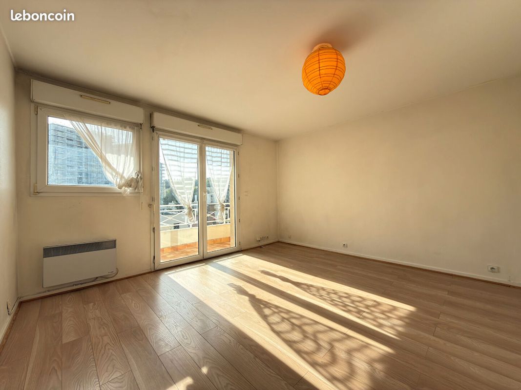 Appartement 1 pièce 23 m² · à Chaville · 23 m² · 725 €/mois