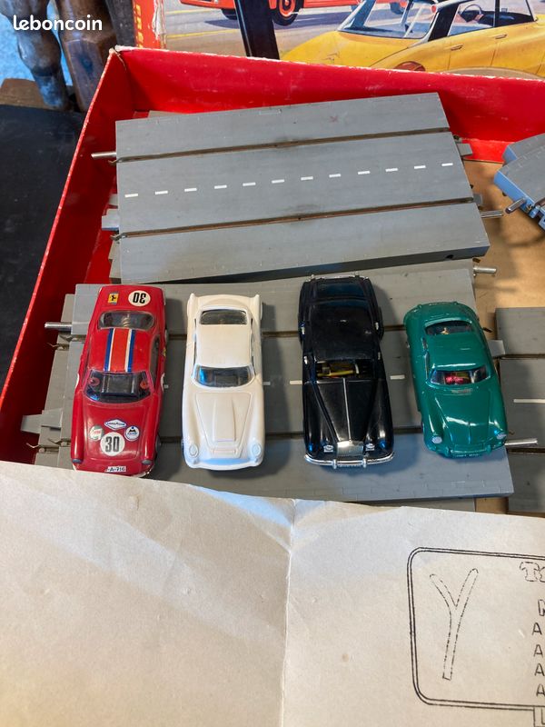 MGM HONG KONG MECANIQUE MERCEDES POMPIERS AVEC SA BOITE IDEM JOUSTRA