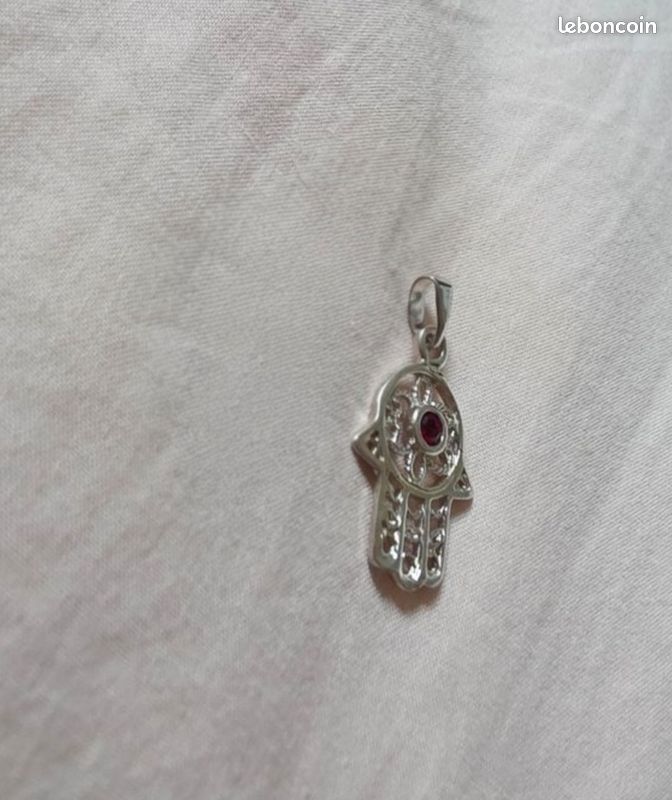Pendentif Main de Fatma Ajourée Haï en Or | Mon Bijou Français