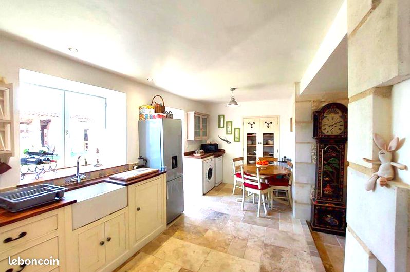 Propriété 3 pièces 65 m² - Pillac 16390 (image principale 1)