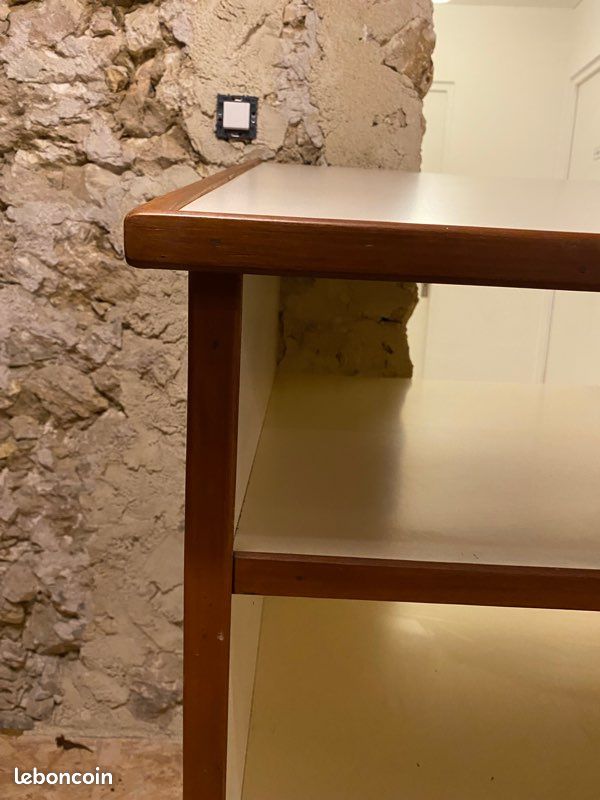 Bureau (image 2)