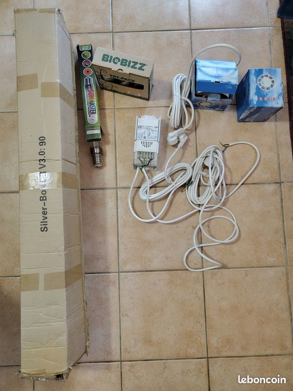 Box / tente de culture Silver-Box neuve + accessoires (image 1)