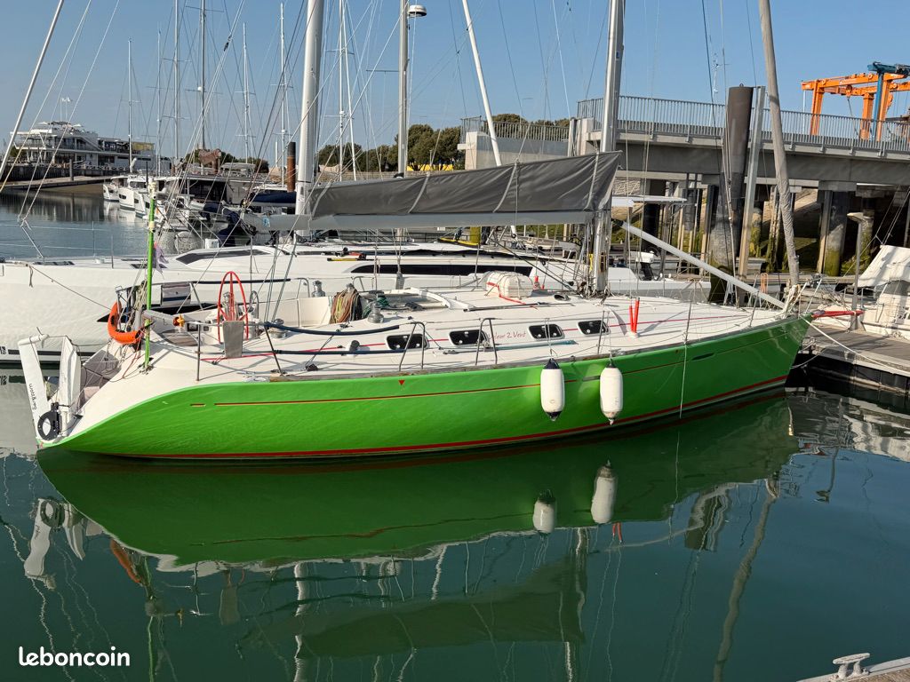 FIRST 42S7 (BENETEAU) — View photo 1