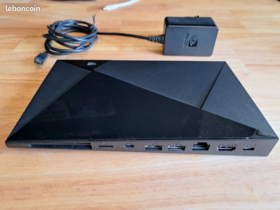Nvidia Shield TV 16Go (P2571) Photo, audio vidéo