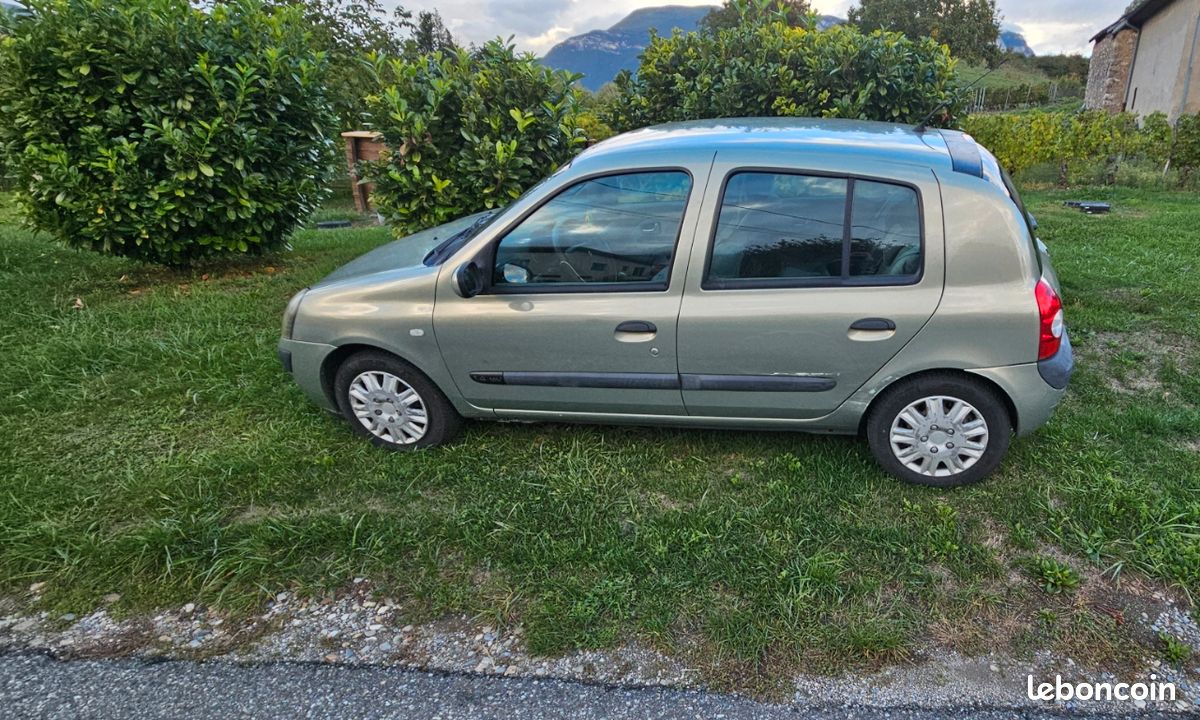 Renault Clio 2 1.4 16V Essence (image 3)