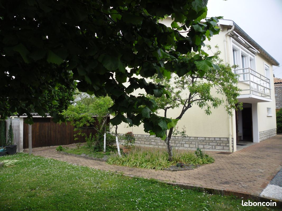 Maison 4 pièces 62 m² · à Terres-de-Haute-Charente · 62 m² · 120 000 €