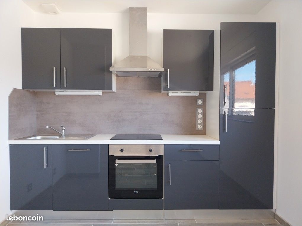 Appartement 3 pièces 100 m² · à Bois-de-Haye · 100 m² · 810 €