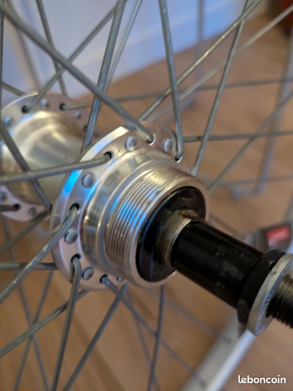 Roue arrière Velox 26" 5/6/7 V roue libre à visser (image 3)