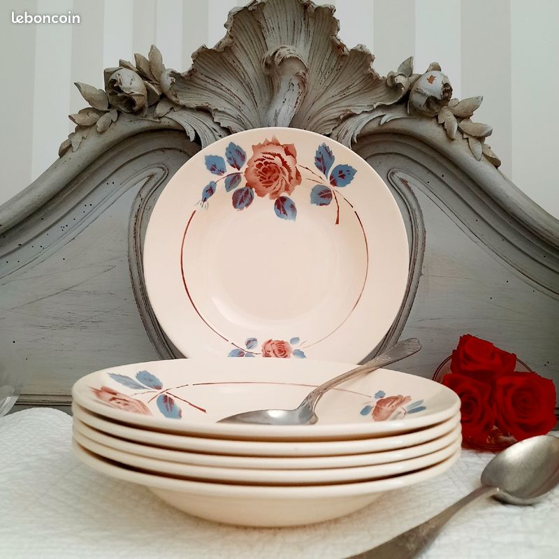 Assiettes creuses anciennes en faïence (image 1)
