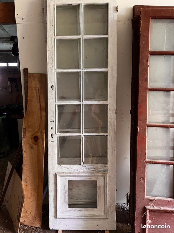 Porte ancienne d’appartement blanche (image 1)