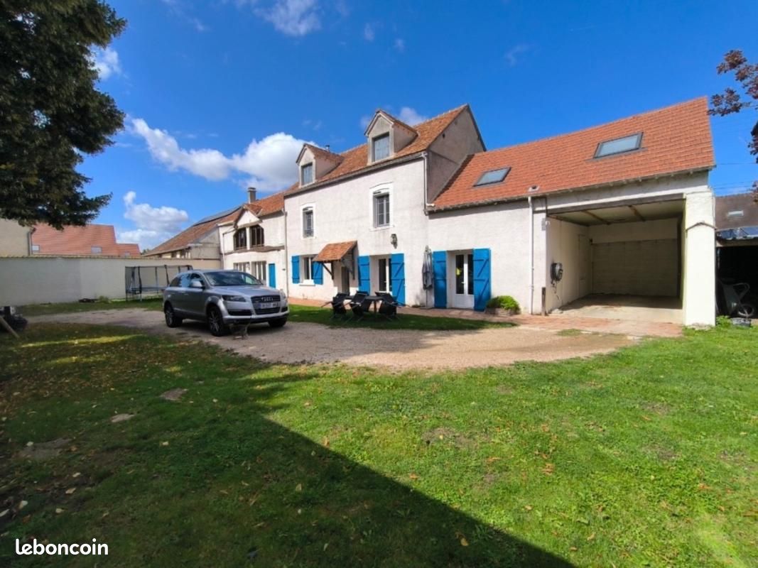 Maison 10 pièces 337 m² · à Gallardon · 337 m² · 425 000 €