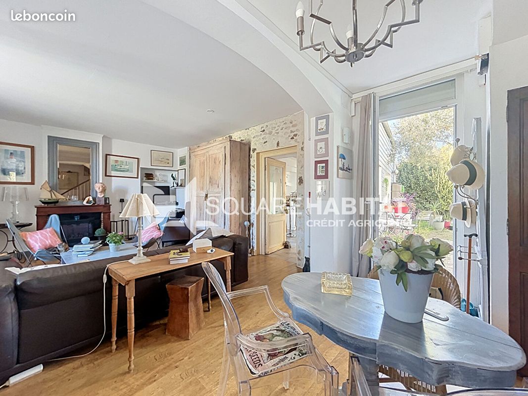 Maison 7 pièces 165 m² · à Breuillet · 165 m² · 291 000 €