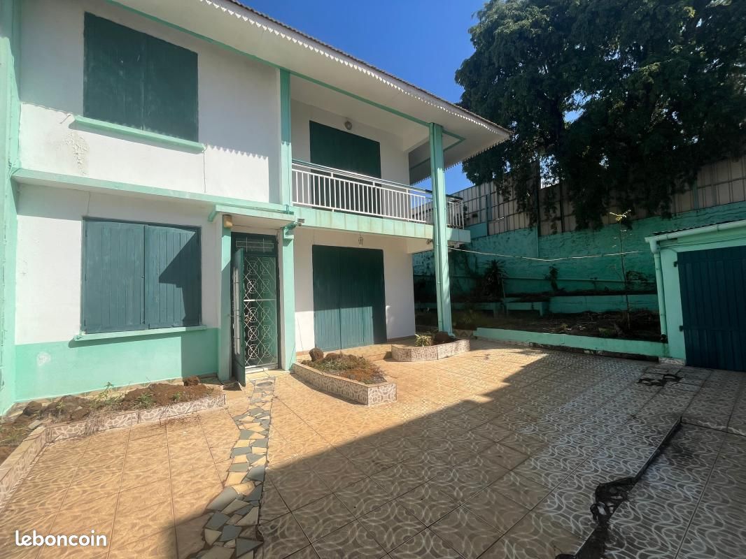 Maison 4 pièces 130 m² · à Saint-Pierre · 130 m² · 350 000 €