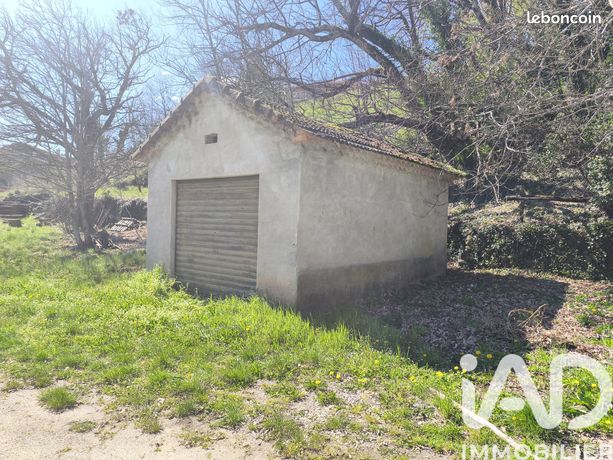 Parking/box 21 m² Saint-Genest-de-Beauzon